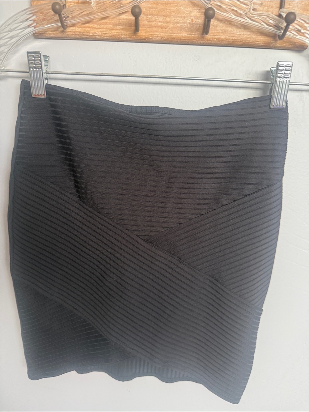 H&M Dividend Black Ribbed Bandage Bodycon Mini Skirt - Small